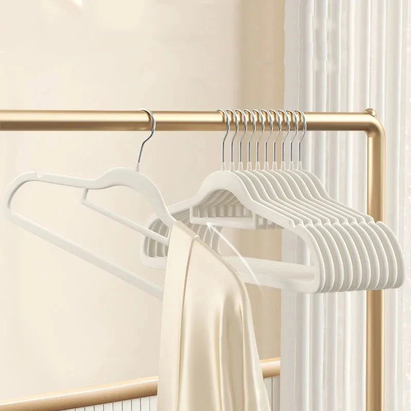 Velvet Non-Slip Clothes Hangers | Storage Collection | Aroselle